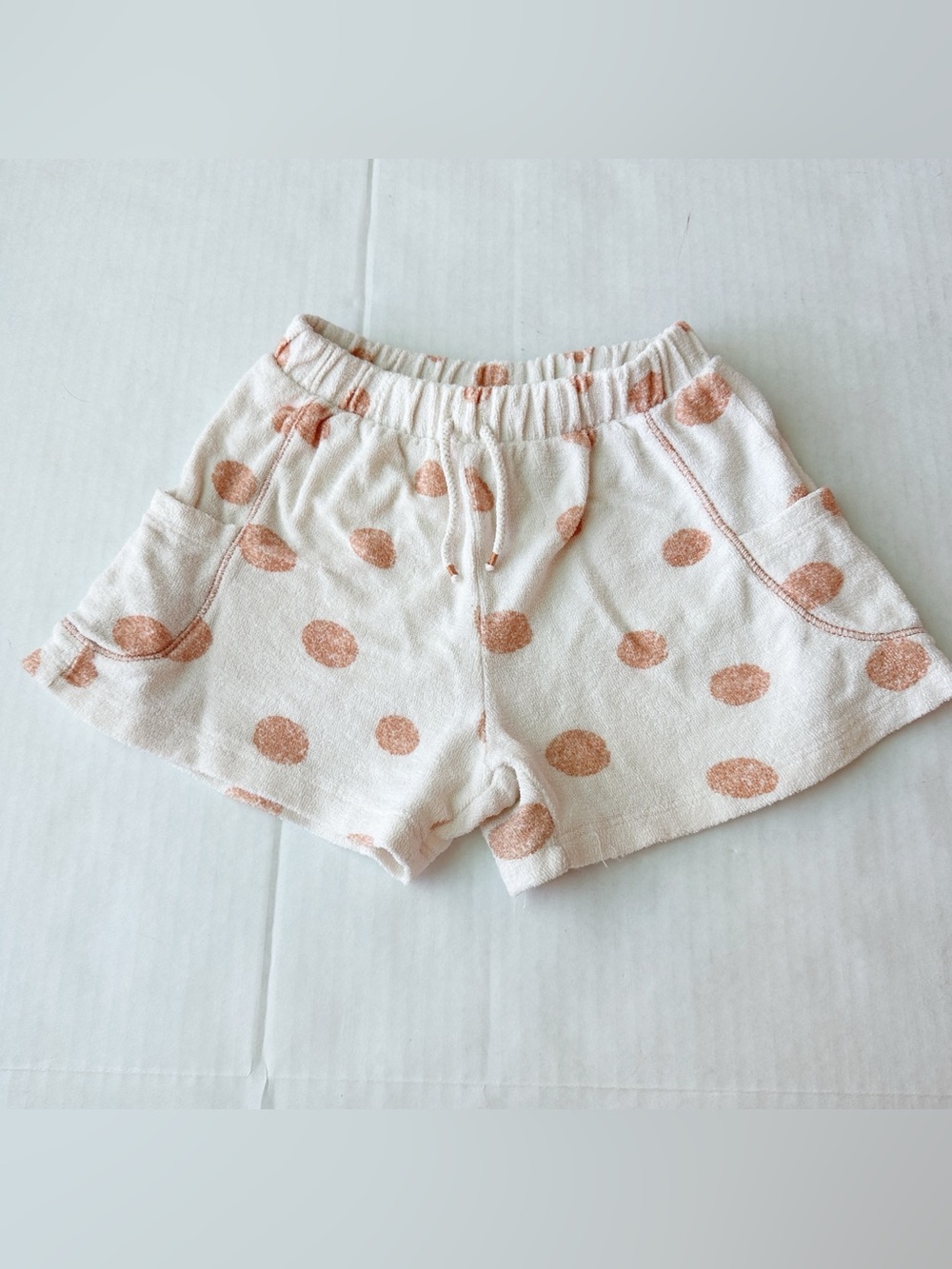 ZARA Kids Terry Spotted Shorts In cream with muted orange spots size 3/4Y